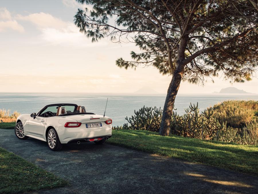  Fiat 124 Spider 2016 года  (фото 26 из 75)